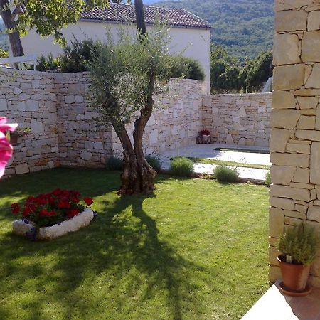 Apartments Villa Ina Brseč Kültér fotó